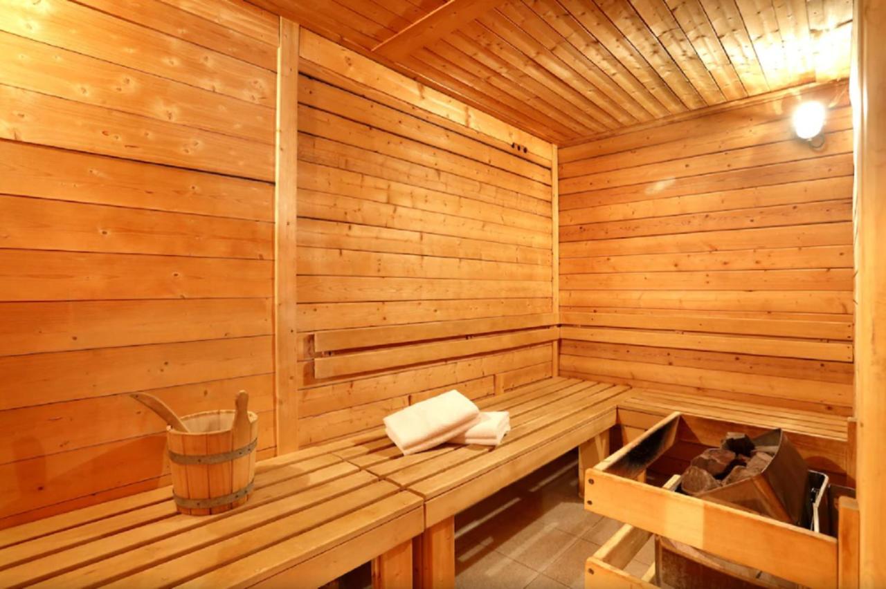Les Roches 1500 Hotel Mieussy Exterior photo