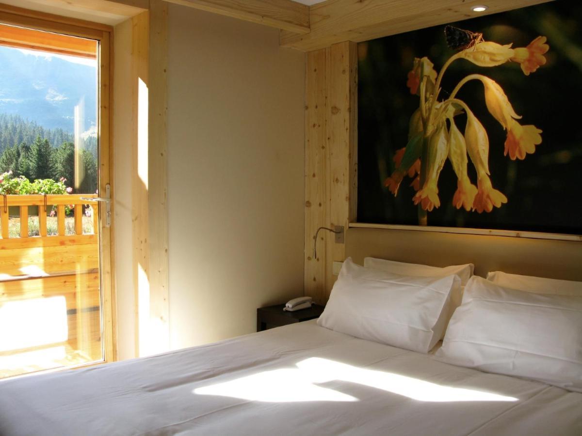 Les Roches 1500 Hotel Mieussy Exterior photo