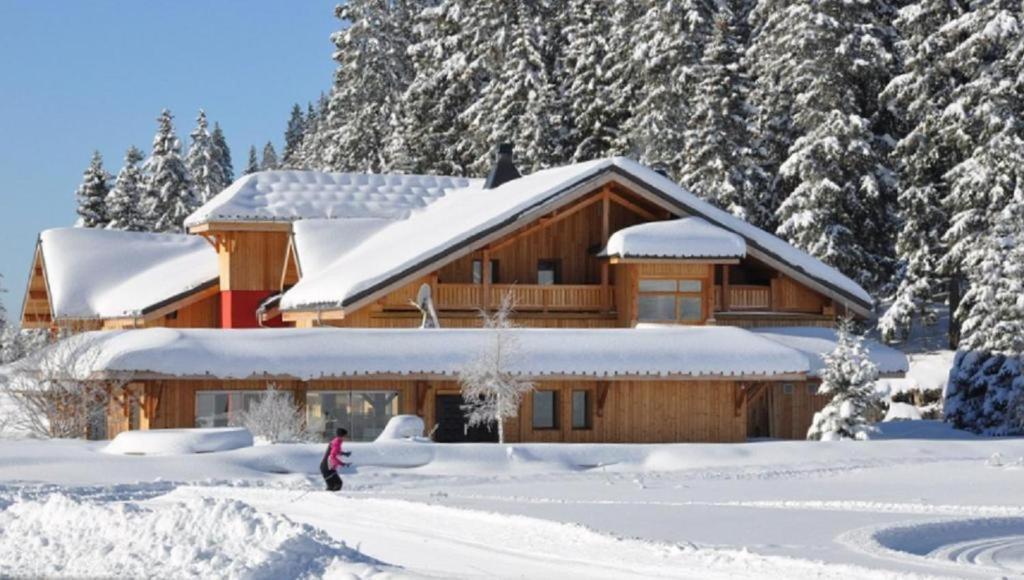 Les Roches 1500 Hotel Mieussy Exterior photo